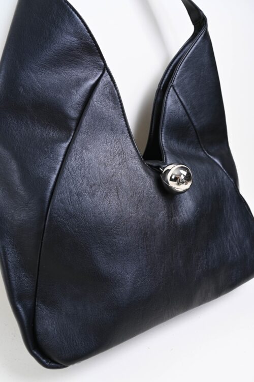 Alternative view of BORSA A SPALLA IN SIMILPELLE CON CHIUSURA METALLICA