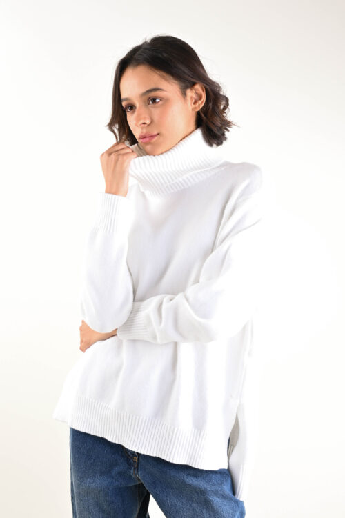 MAGLIA CON COLLO POLSI E FONDO A COSTINE