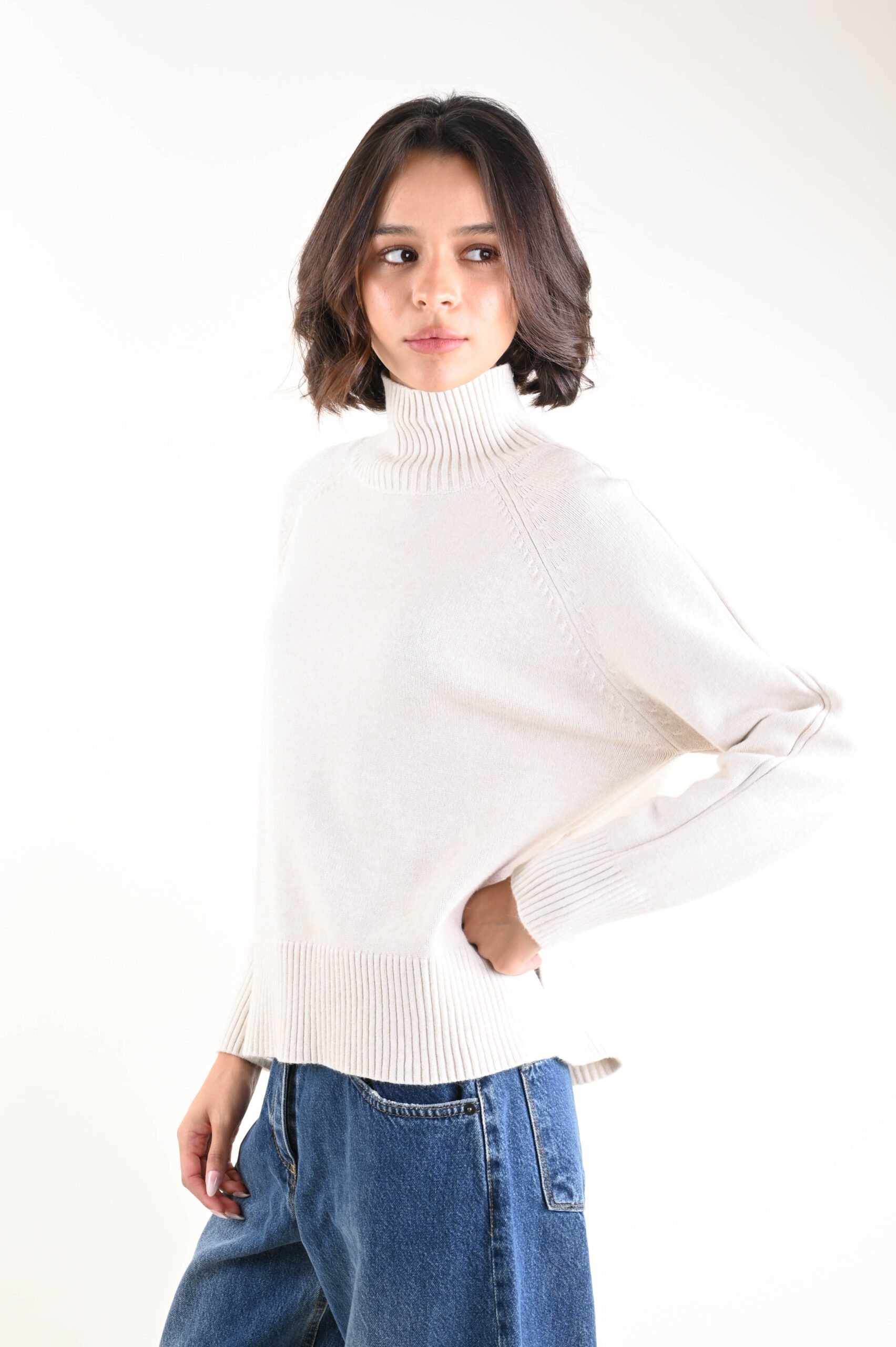 MAGLIA CON COLLO ALTO A COSTE – Bild 2