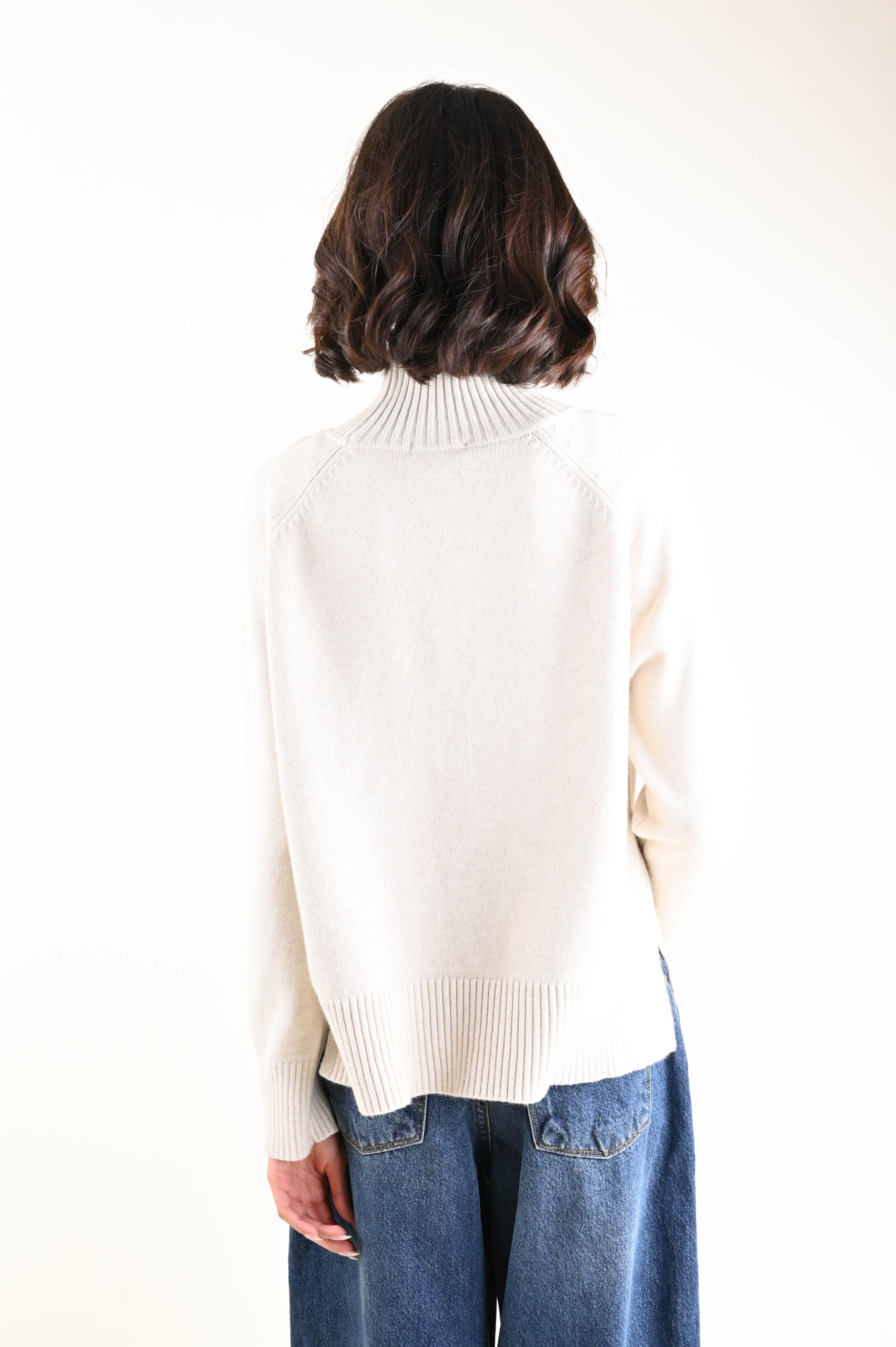 MAGLIA CON COLLO ALTO A COSTE – Bild 3