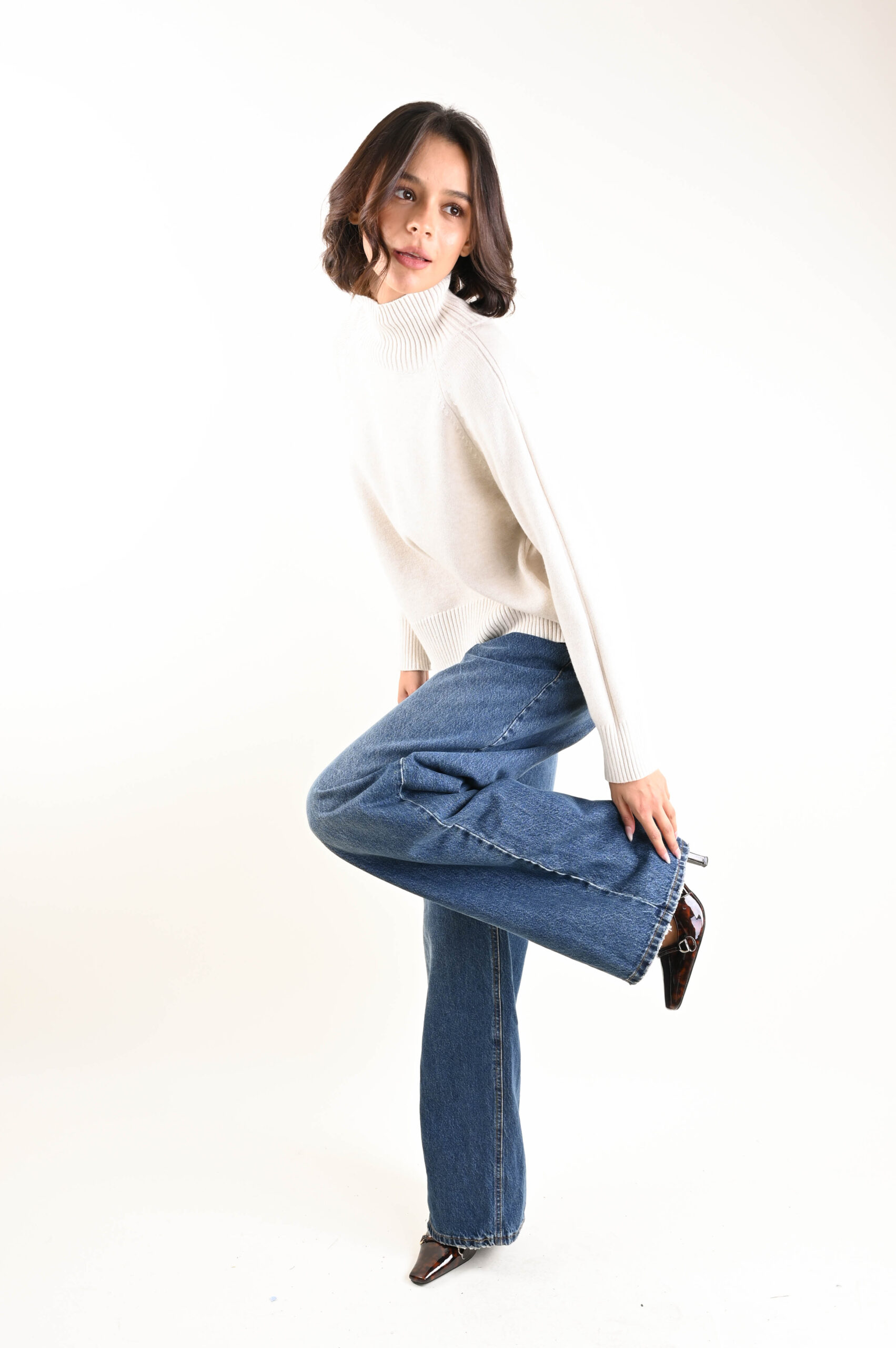 MAGLIA CON COLLO ALTO A COSTE – Bild 4