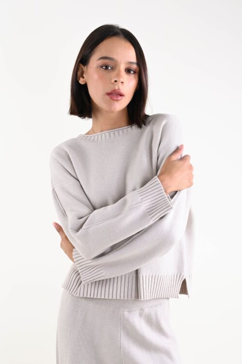 MAGLIONCINO CON MICROPAILLETTES E SCOLLO ROTONDO