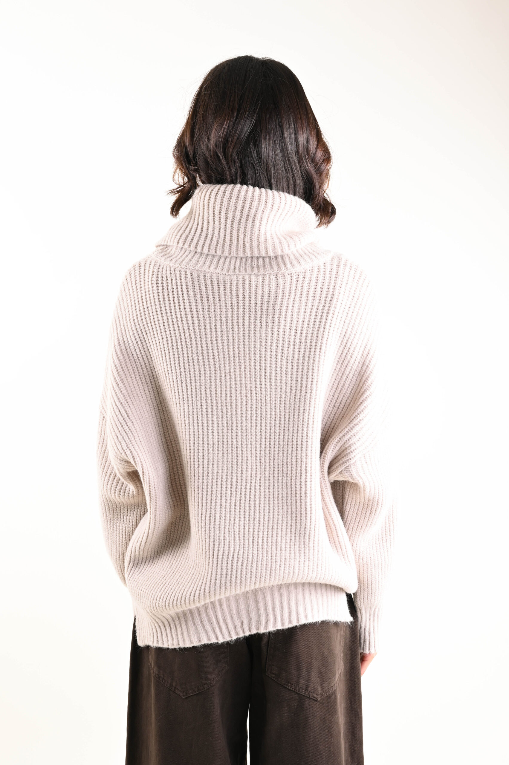 MAGLIA A COLLO MORBIDO IN MAGLIA GROSSA - immagine 4