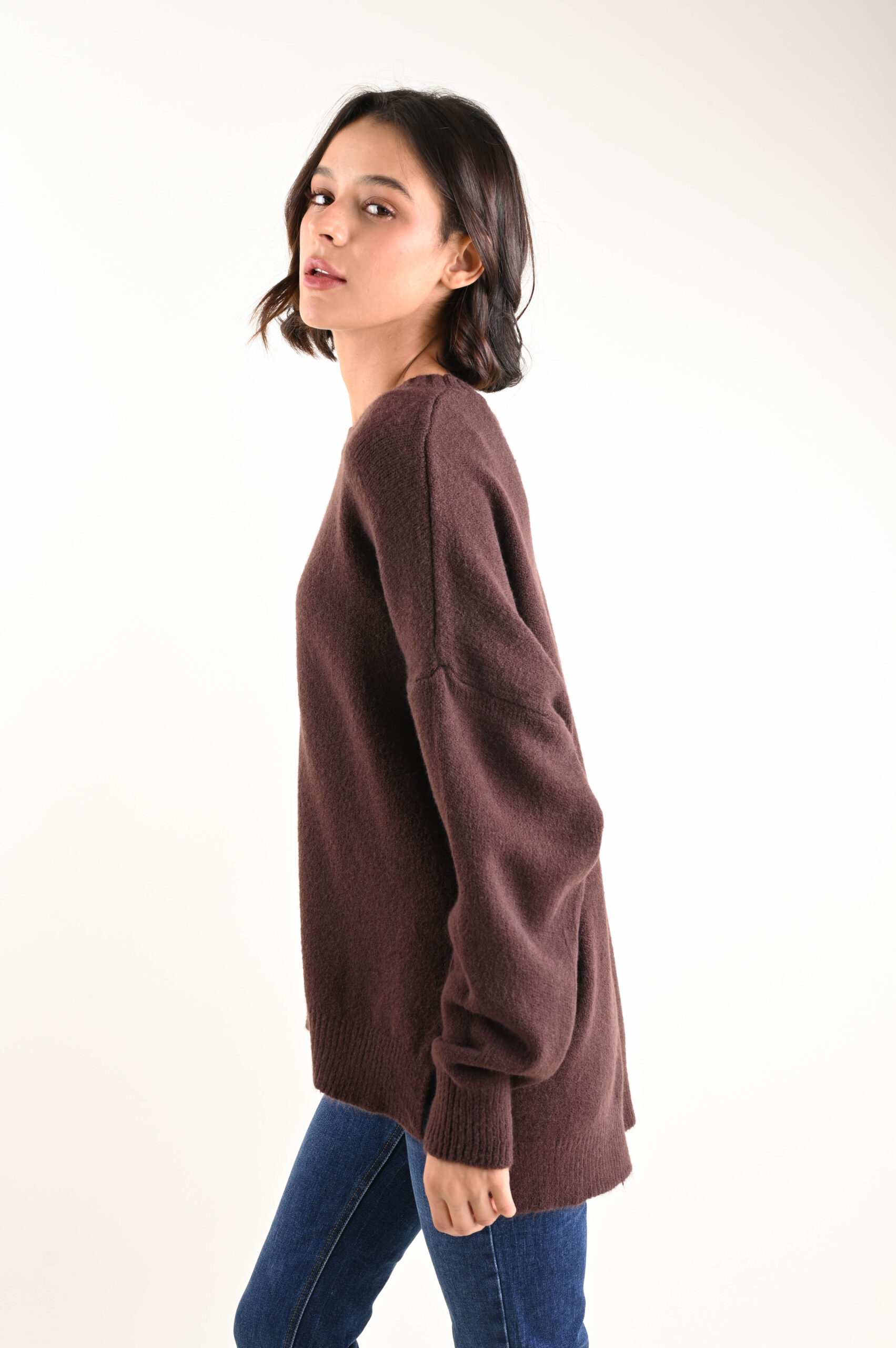 MAGLIONE GIROCOLLO OVERSIZE - immagine 3