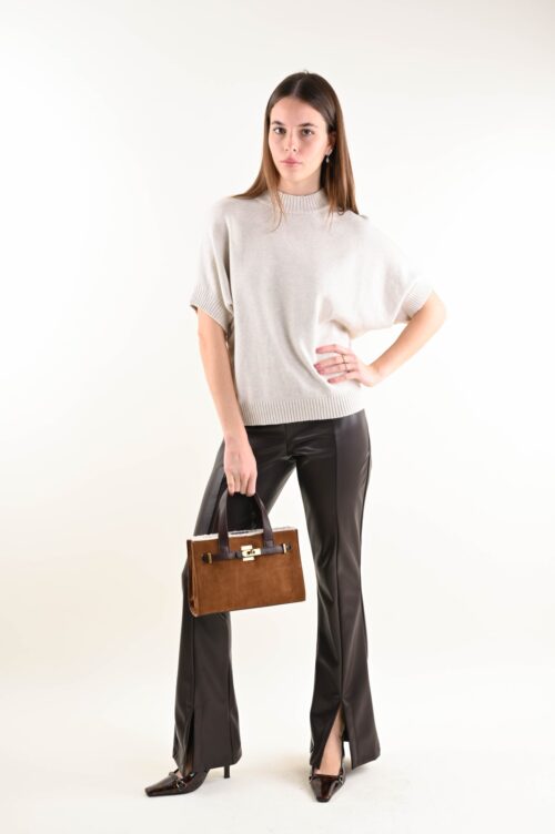 Alternative view of MAGLIA CON MANICHE CORTE A PIPISTRELLO