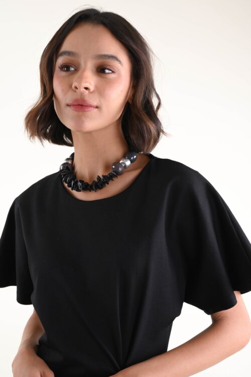 Alternative view of COLLANA CON MAXI PERLE E ELEMENTI GEOMETRICI