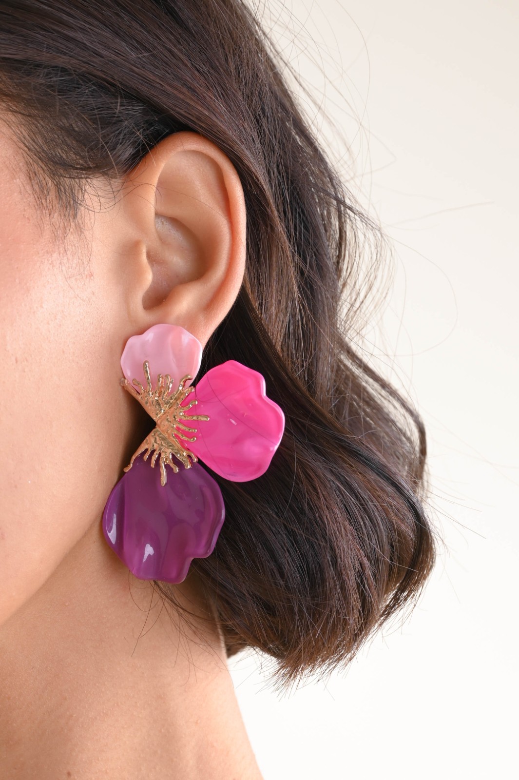 BI131-90_FUCSIA ORECCHINI A FIORE CON DETTAGLI METALLICI - Fuchsia, TU