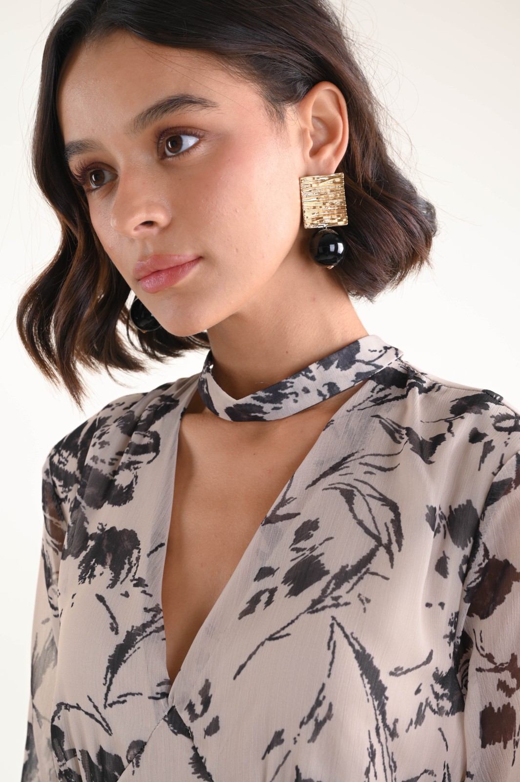 ORECCHINI GEOMETRICI CON PENDENTE SFERA MAXI