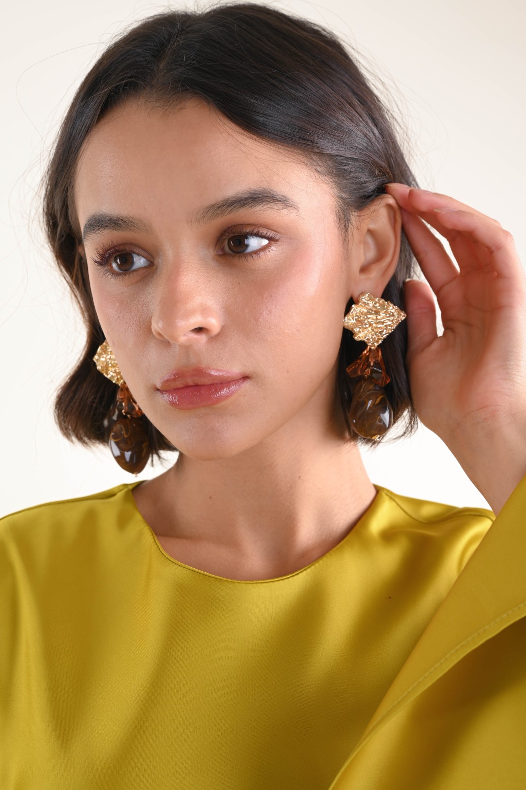 BI133-90_MORO ORECCHINI SCENOGRAFICI MULTIELEMENTO CON BASE MARTELLATA - Moor, TU