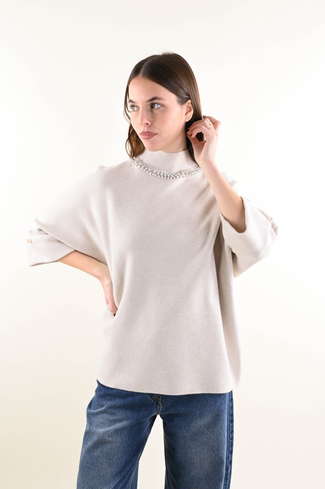 MAGLIA ELEGANTE CON PERLE