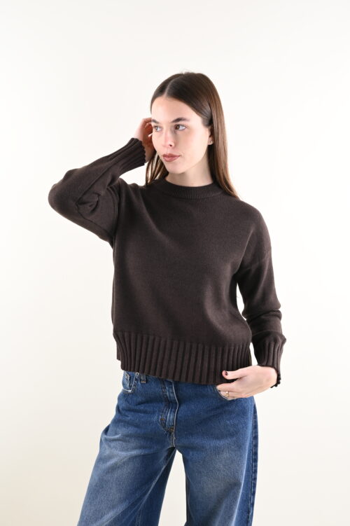 MAGLIA GIROCOLLO CON ORLI A COSTE