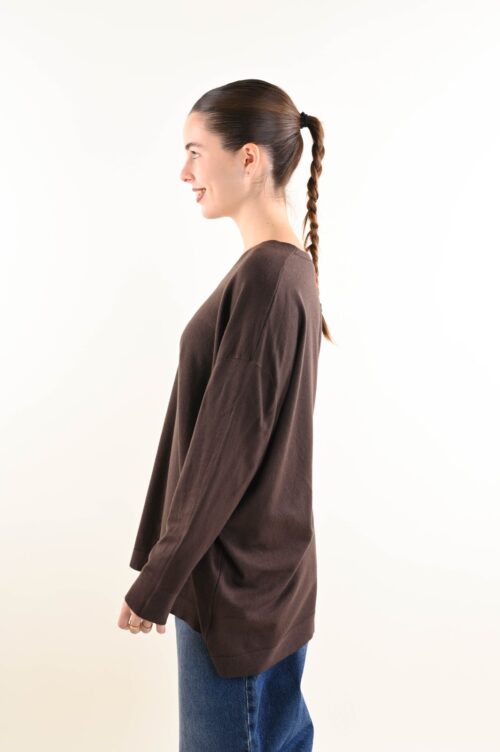 Alternative view of MAGLIA DONNA MORBIDA CON SCOLLO A V VESTIBILITÀ OVER