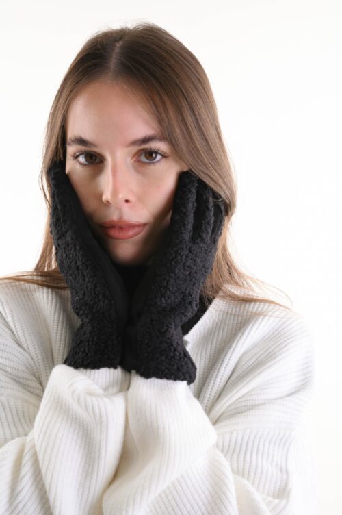 Alternative view of GUANTI TEDDY