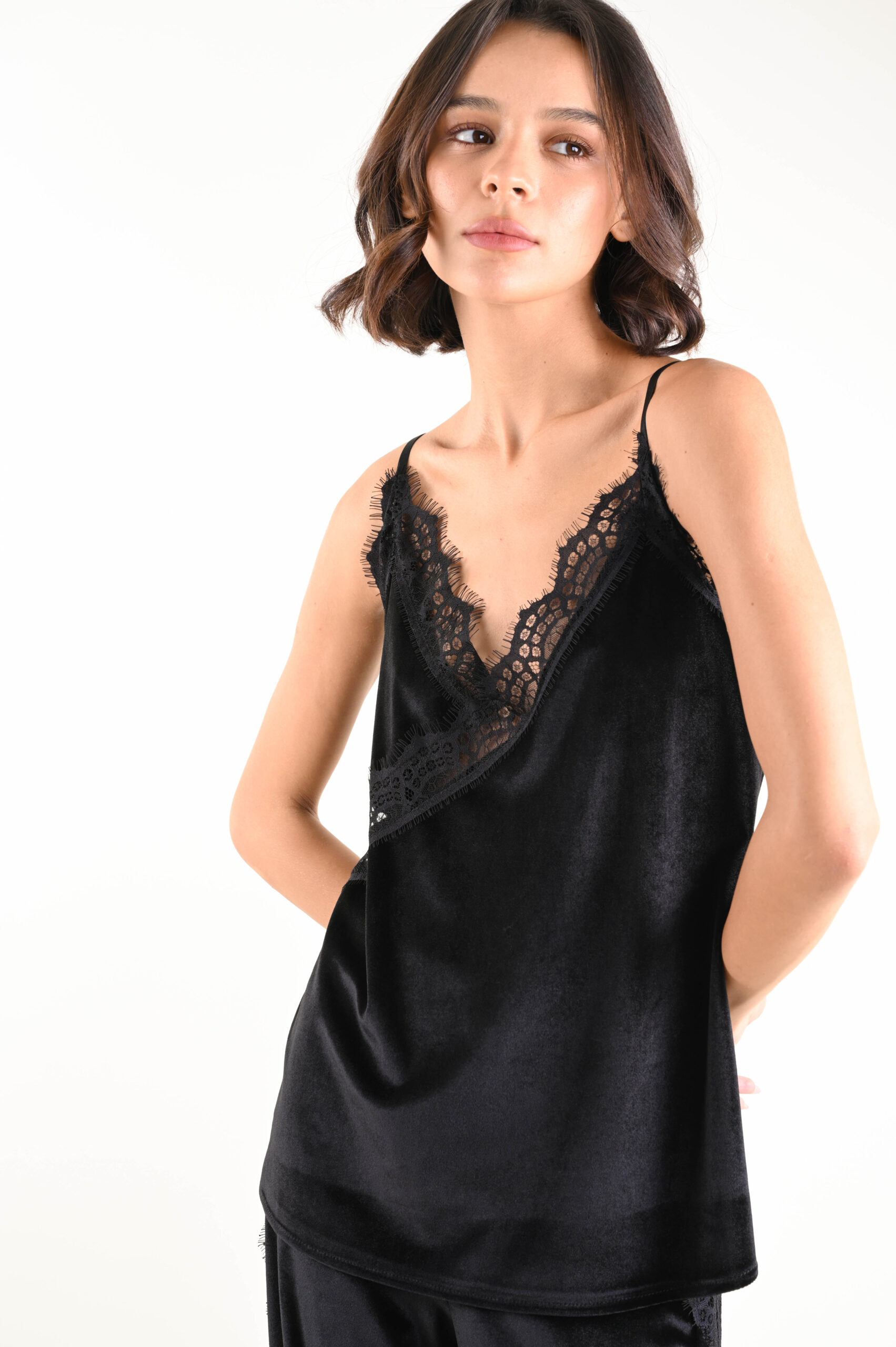 TOP IN VELLUTO CON PIZZO - immagine 2