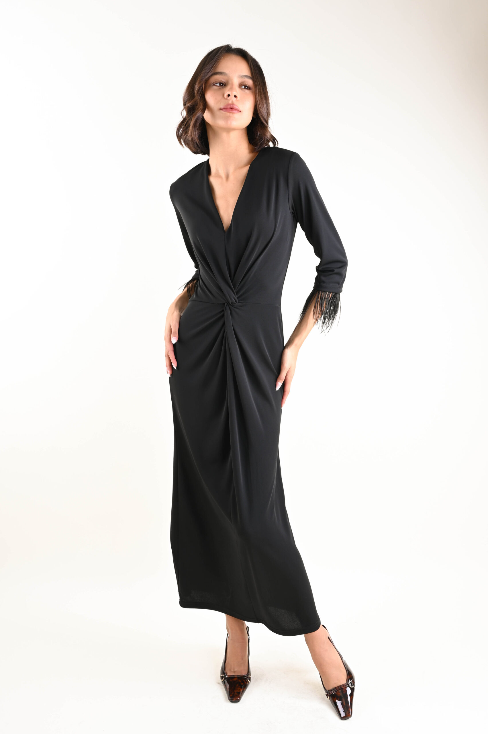 LM96126-90_NERO ABITO LUNGO ELEGANTE CON PIUME SUI POLSINI - Nero, TU