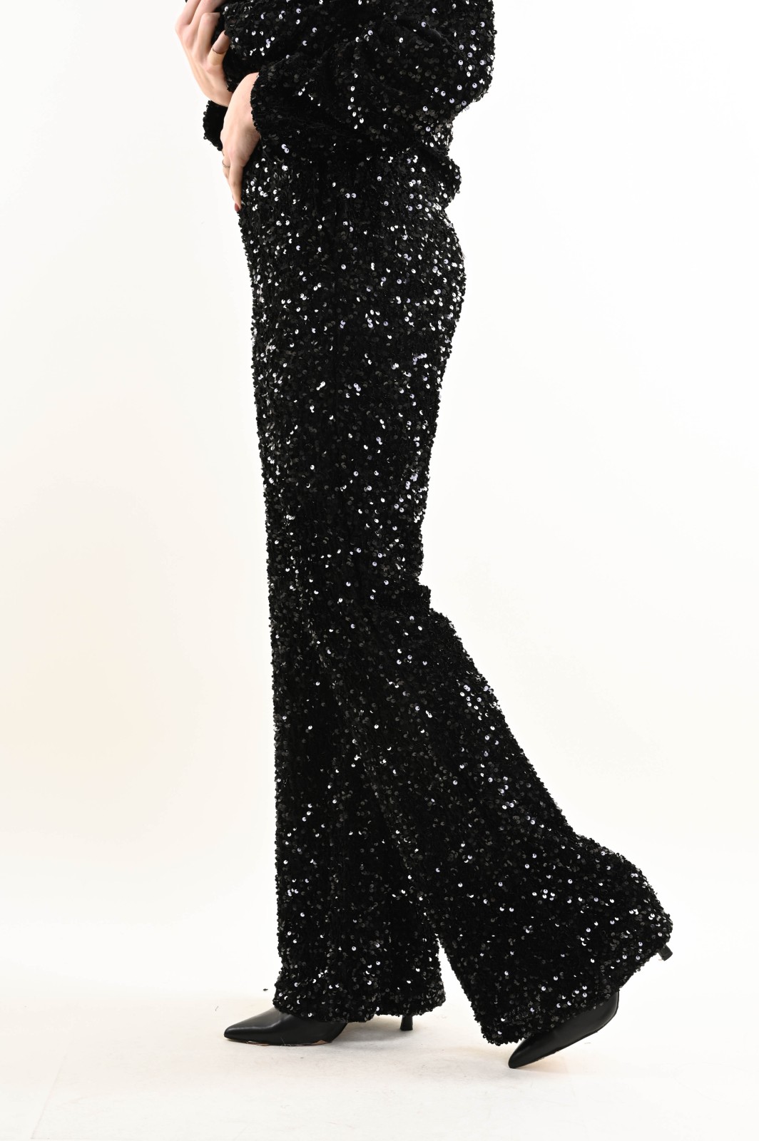 PANTALONI A ZAMPA CON PAILLETTES - immagine 3