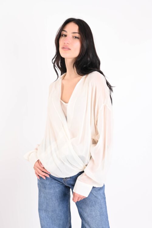 BLUSA CON SCOLLO INCROCIATO E TOP COORDINATO IN VISCOSA