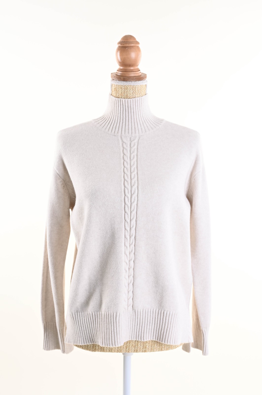 DSC_6497 MAGLIA CON COLLO ALTO E TRECCIA CENTRALE - Plaster, TU