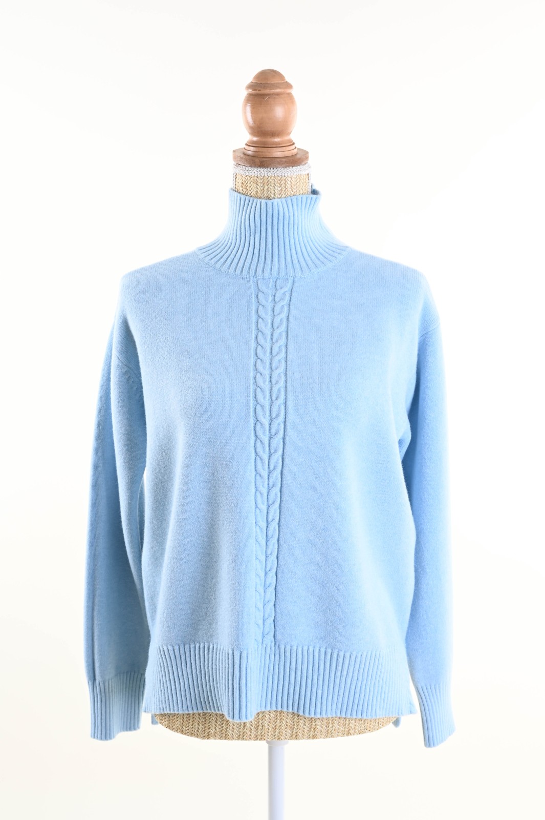 DSC_6498 MAGLIA CON COLLO ALTO E TRECCIA CENTRALE - Celeste, TU