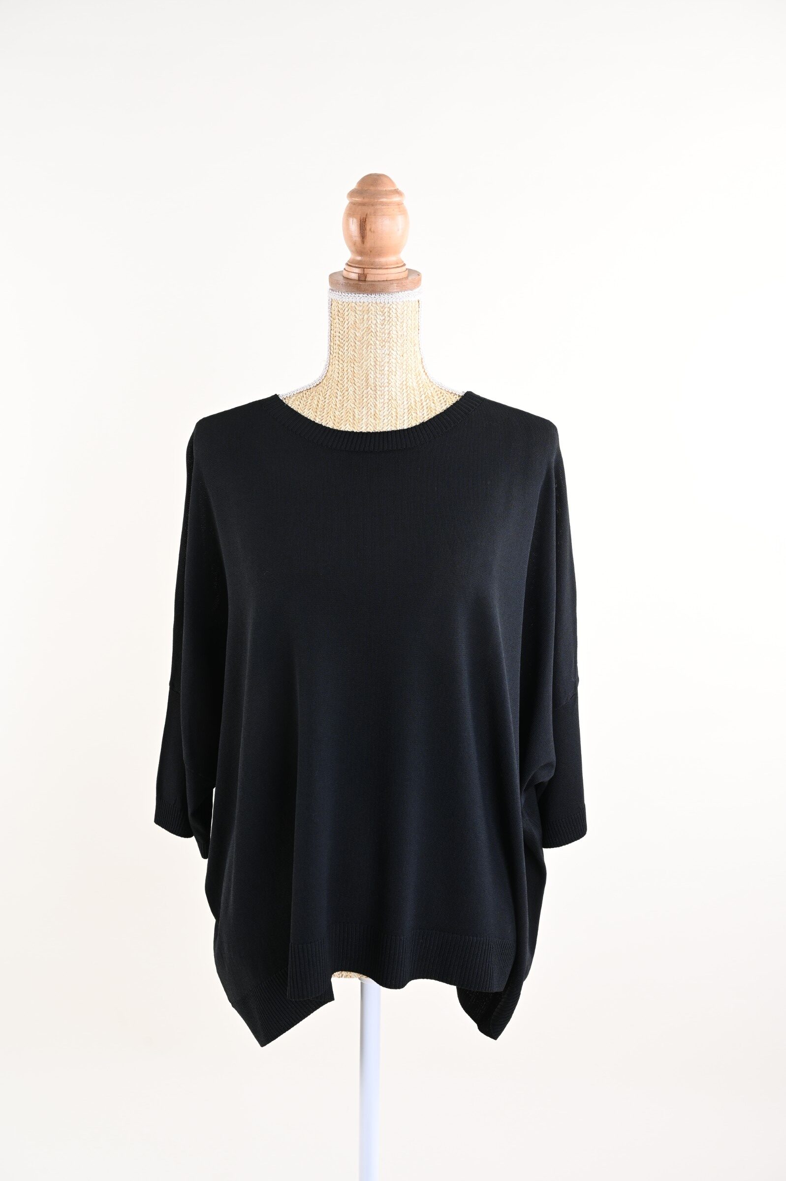 AL12435-06_NERO MAGLIA DONNA OVERSIZE CON SCOLLO GIROCOLLO - Nero, TU