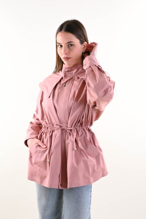 GIACCA CON COULISSE IN VITA E CAPPUCCIO