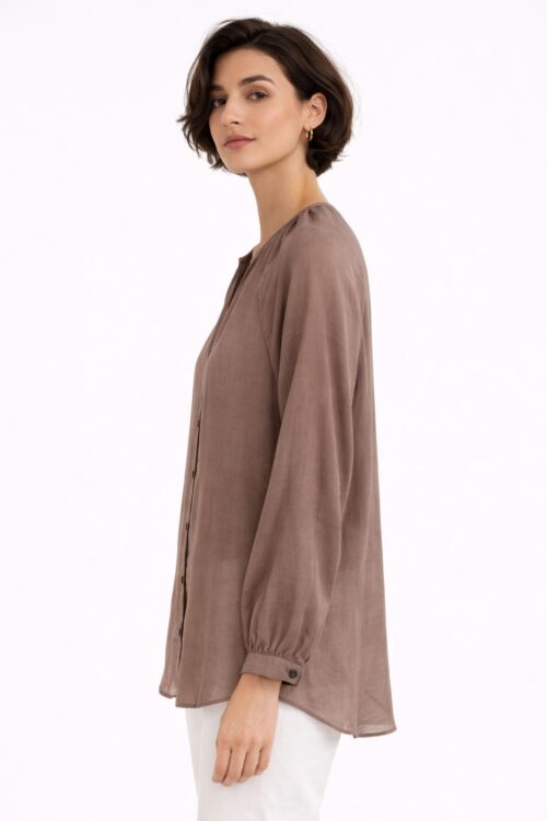 Alternative view of CAMICIA FLUIDA CON SCOLLO MORBIDO