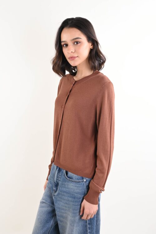 Alternative view of CARDIGAN GIROCOLLO CON CHIUSURA A BOTTONI