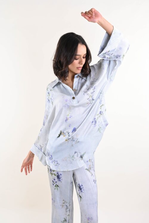 Alternative view of CAMICIA CON BOTTONCINI DORATI