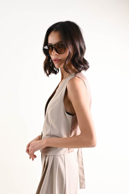 Alternative view of GILET SARTORIALE CON SCOLLO A V