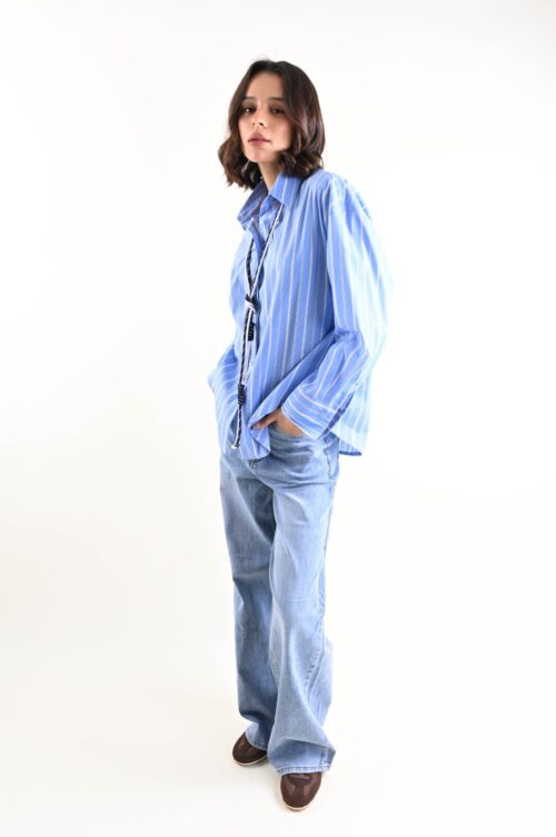 JEANS STRAIGHT FIT A CAMPANA