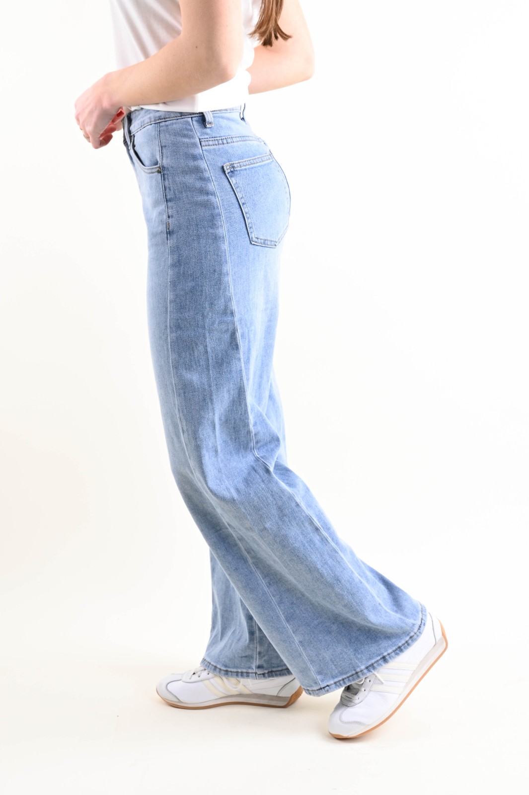 JEANS A GAMBA DRITTA - immagine 2