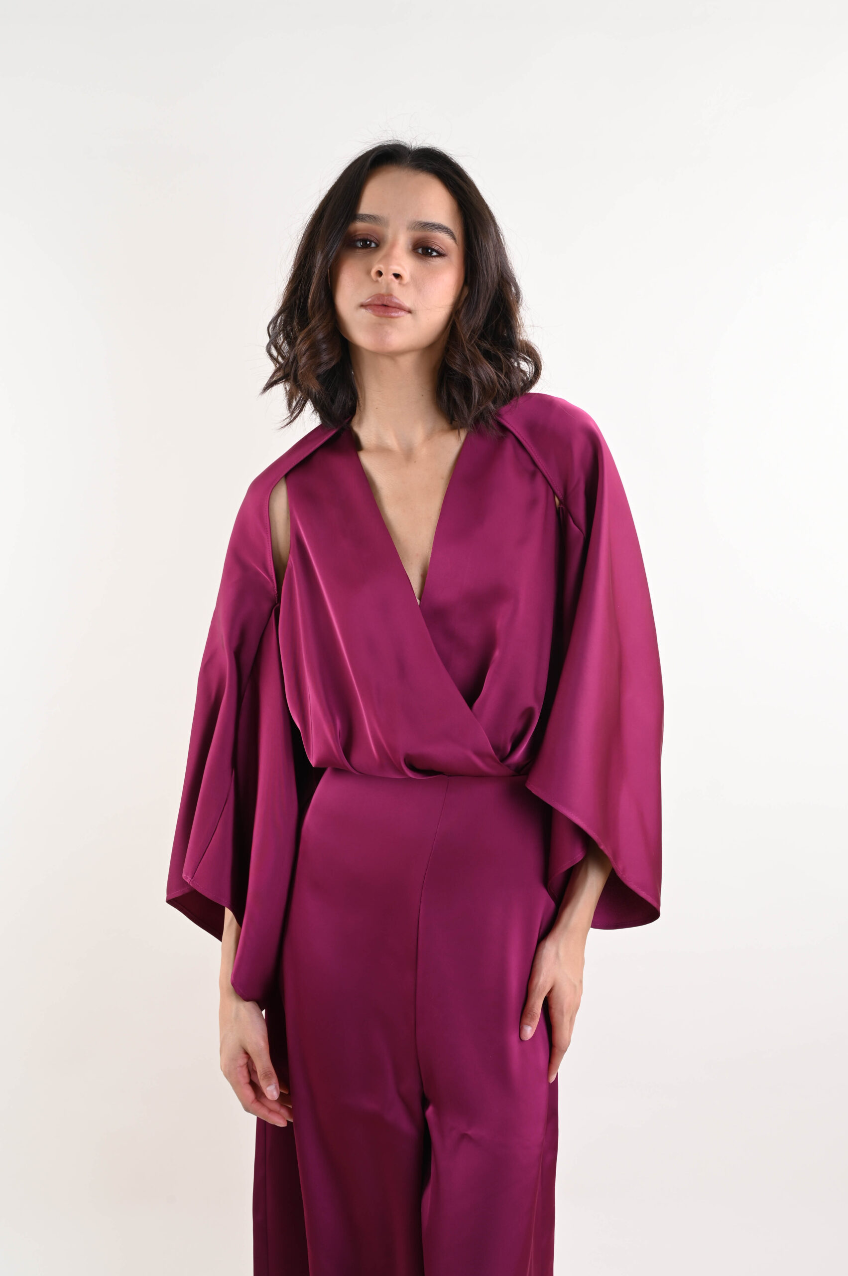 COPRISPALLE CON MANICHE AMPIE - immagine 2