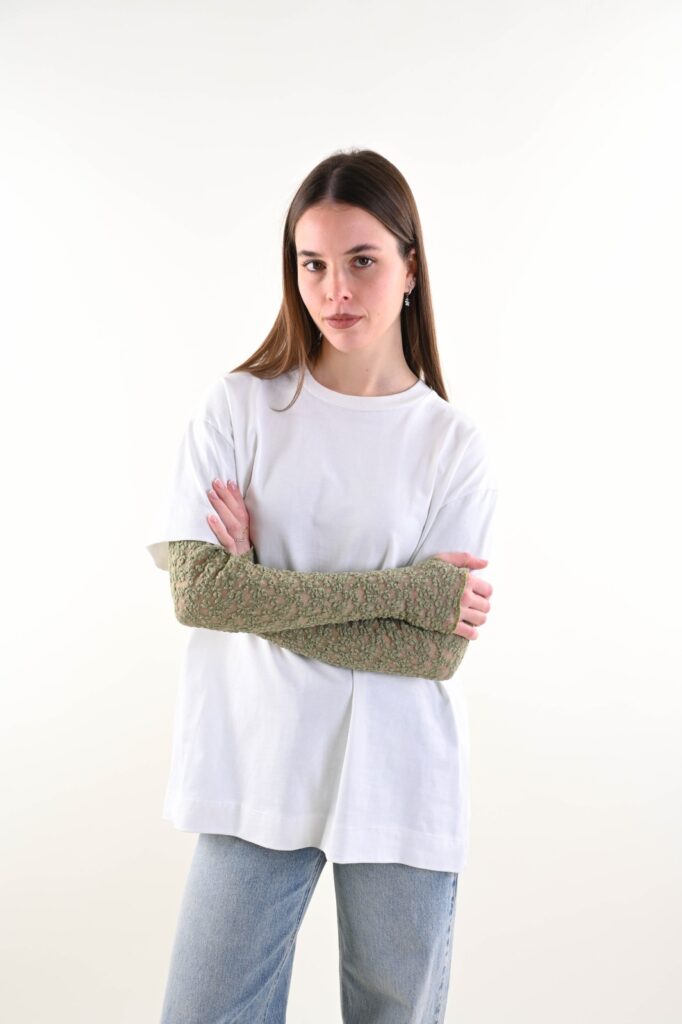 T-SHIRT CON INSERTI IN PIZZO 