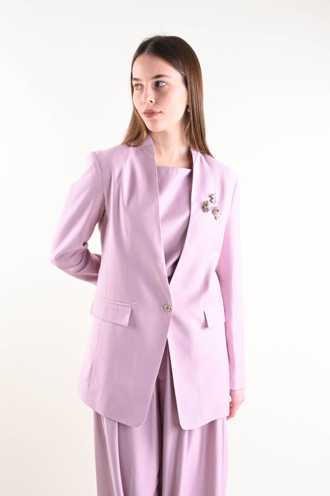 SCJ0519-06_ROSA BLAZER ELEGANTE CON DETTAGLIO GIOIELLO - Rose, S