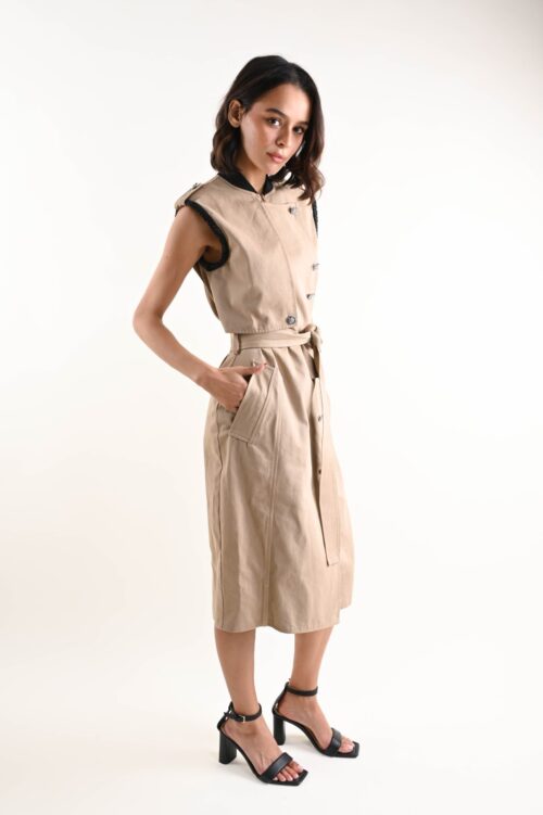 ABITO MIDI SMANICATO CON CINTURA E BOTTONI DECORATIVI