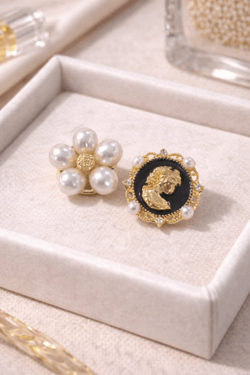 GEMELLI CON CAMEO E PERLE PER CAMICIA