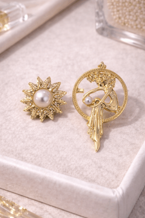 Alternative view of SET 2 SPILLE DORATE