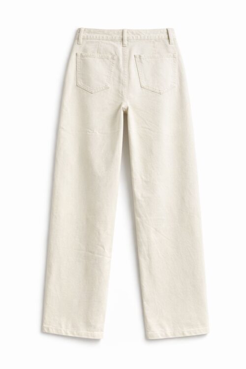 Alternative view of JEANS DRITTI BIANCHI