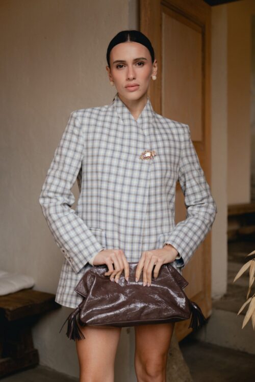 Alternative view of POCHETTE GLOSSY CON NAPPE