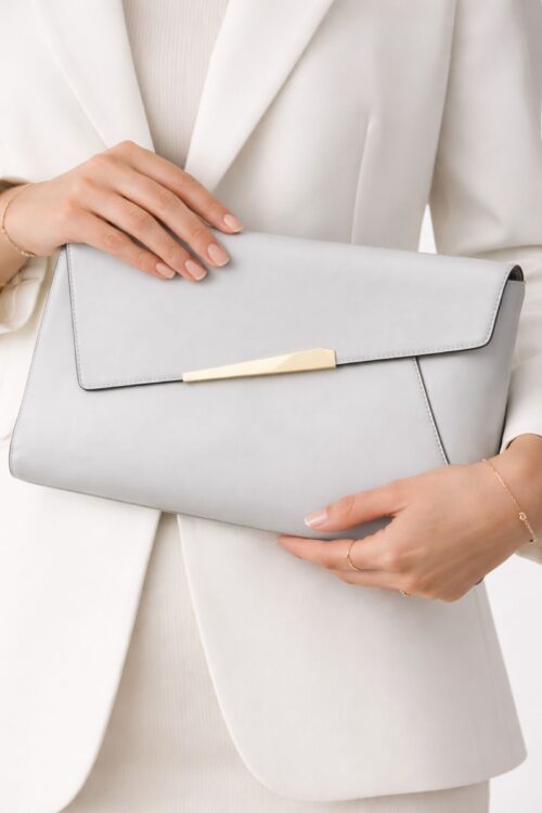 POCHETTE MAXI IN PELLE CON DETTAGLIO METALLICO