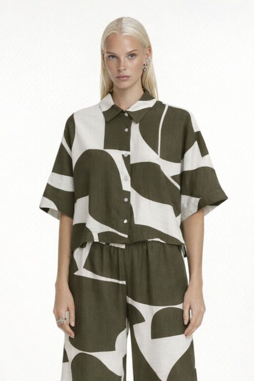 CAMICIA FANTASIA ASTRATTA A MANICHE CORTE