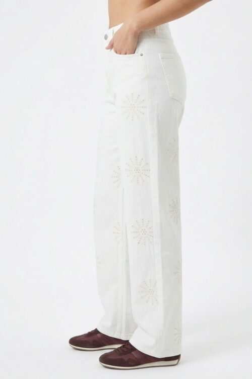 Alternative view of JEANS DONNA CON RICAMI TRAFORATI