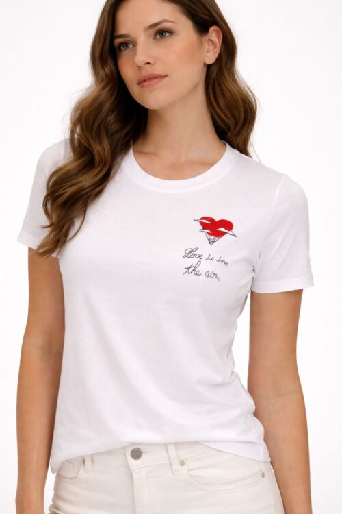 T-SHIRT RICAMO "LOVE IS IN THE AIR"