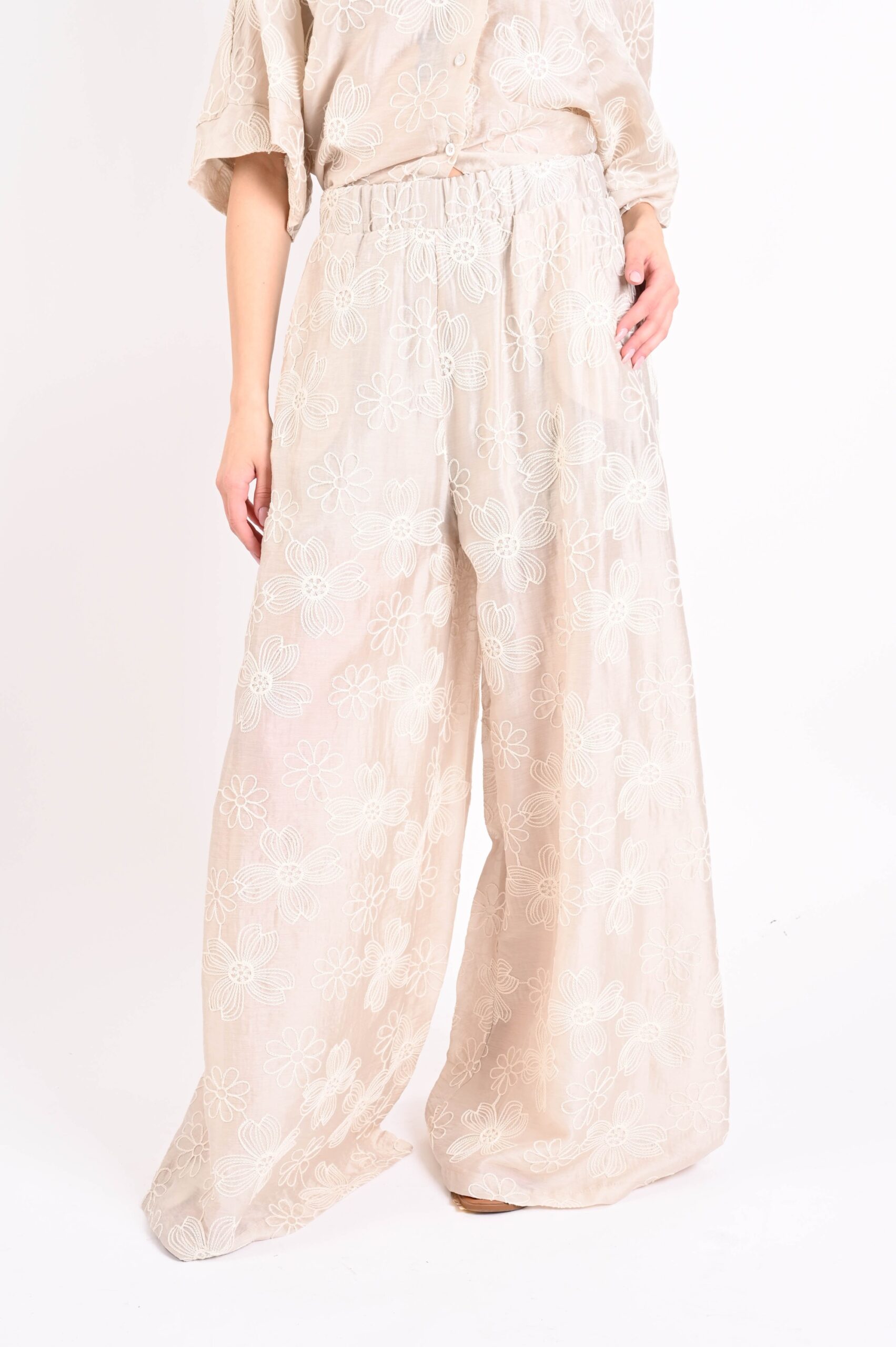 AM920-06_BURRO PANTALONI IN TENCEL CON RICAMI FLOREALI - Burro, M