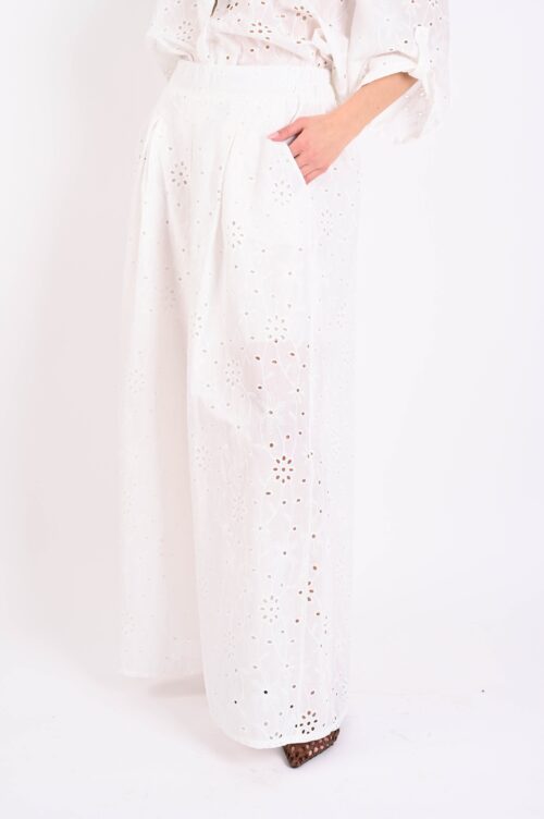 Alternative view of PANTALONI AMPI IN SANGALLO