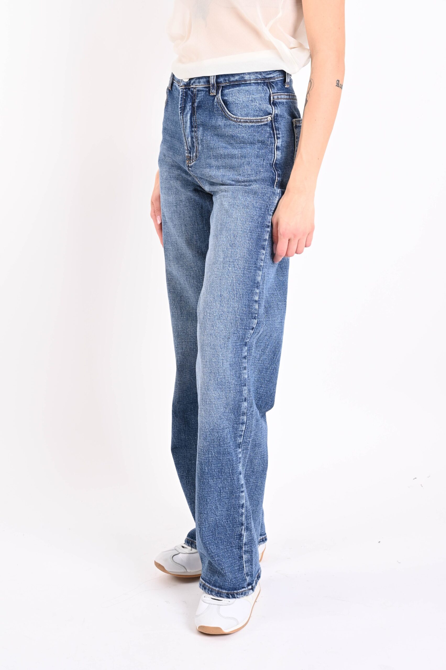 JEANS STRAIGHT-FIT - immagine 2
