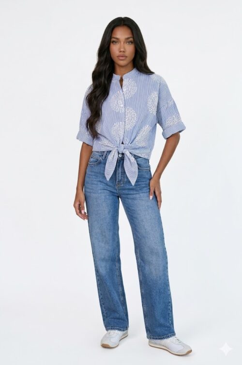 Alternative view of CAMICIA RICAMATA CON NODO FRONTALE