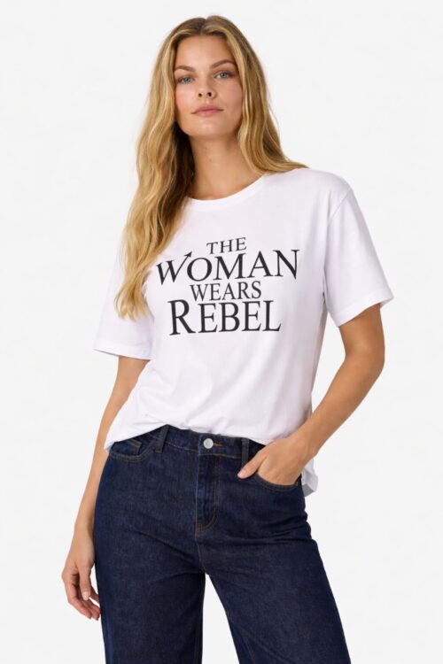 T-SHIRT CON SCRITTA "REBEL"