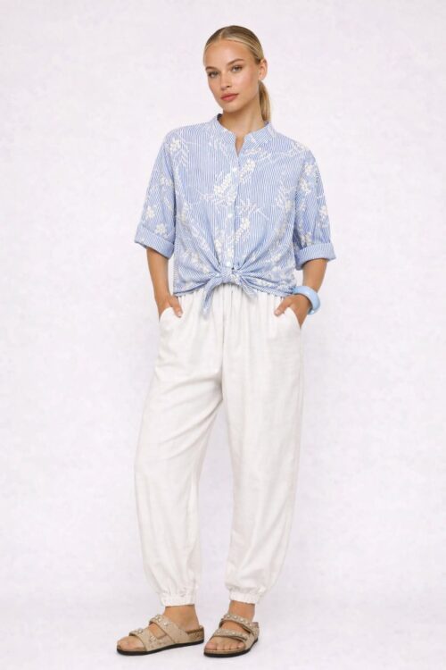 Alternative view of CAMICIA A RIGHE CON COLLO ALLA COREANA E RICAMI