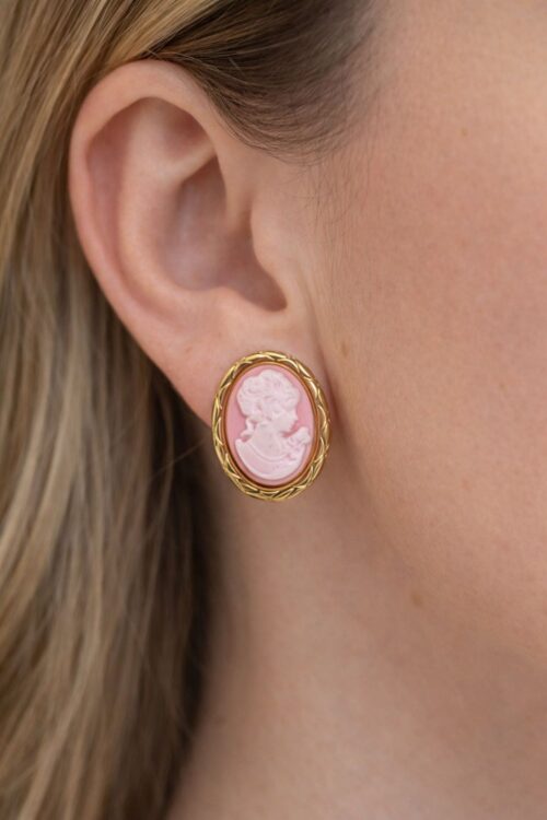 Alternative view of ORECCHINI CON CAMEO